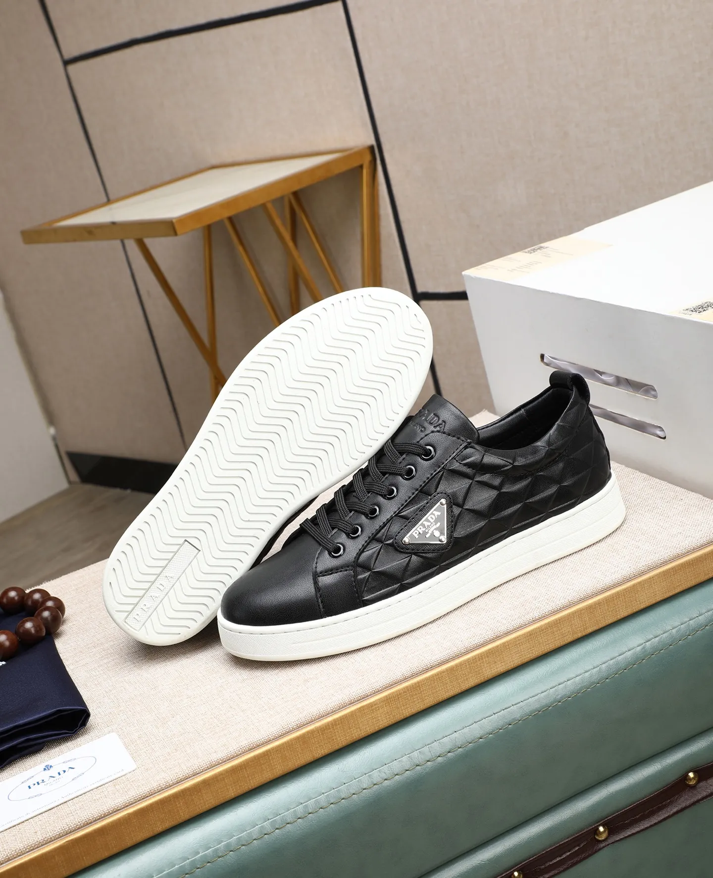 Men's men's shoes💰440🌹🌹[PRADA—Prada] latest model🙈original replica! 👟👟👟Available here. The workmanship is top-notch. The upper is made of Italian 🇮🇹Imported calfskin. ❗️Breathable genuine leather lining @Suitable for travel. The original version has an enlarged engraved sole, making it suitable for all kinds of travels, showing low-key luxury. Let quality speak for itself. Color: Size: 38-44